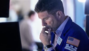 Wall Street keeps calm after Supreme Court strikes down Trump's tariffs