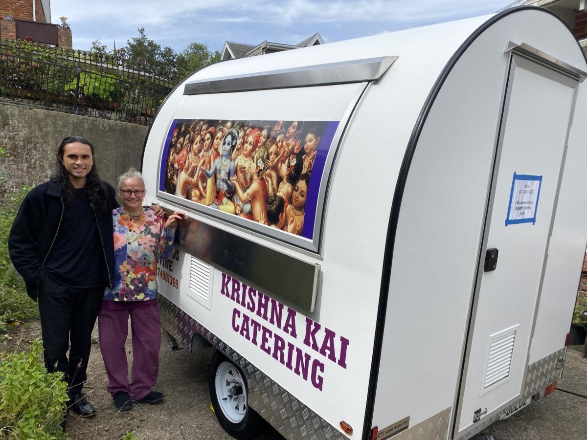 Food truck aims to serve community