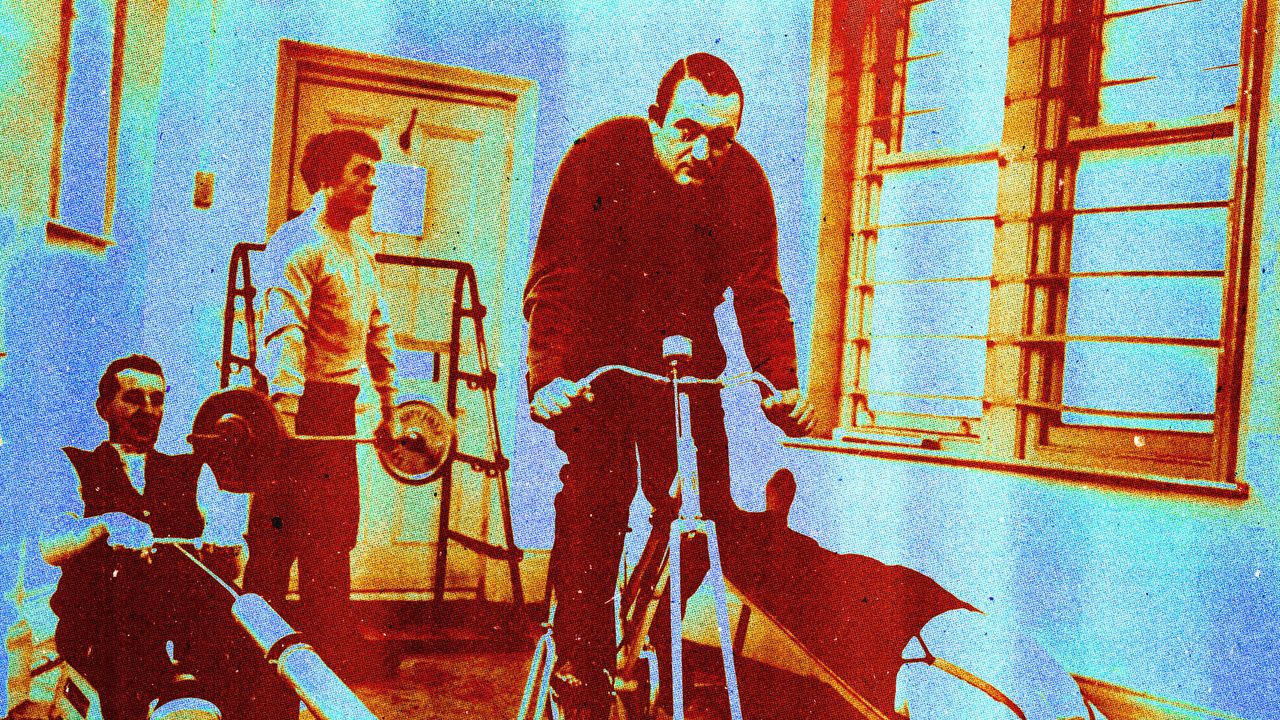 How to Stick to a Workout Routine, According to Experts