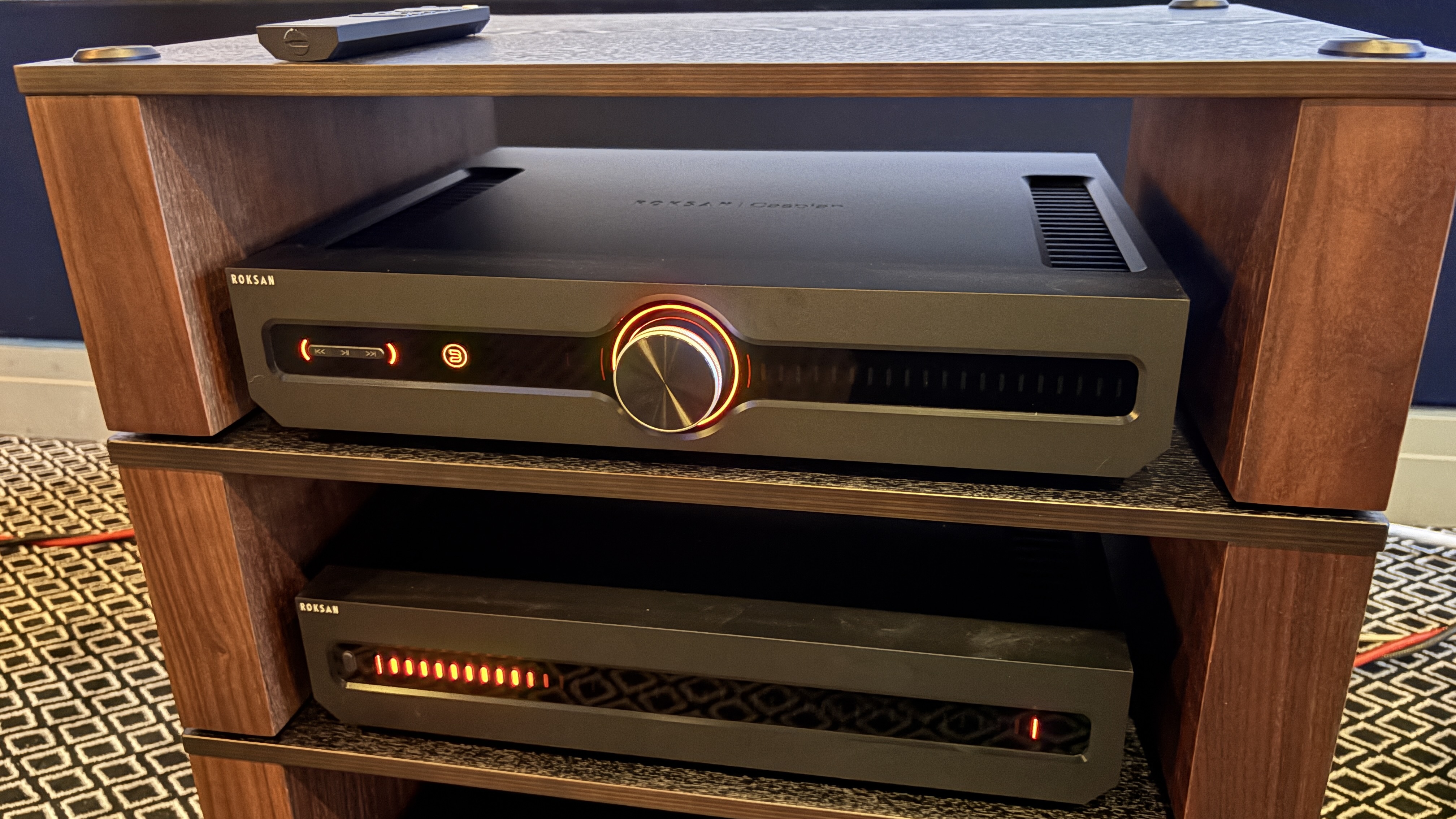 Roksan Caspian 4G streaming preamp and power amplifier