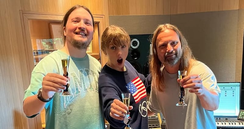Taylor Swift Celebrates Her 14th #1 Single, Notes How It’s a Moment 12 Years in the Making | Billboard, Music, Taylor Swift | Celebrity News and Gossip | Entertainment, Photos and Videos