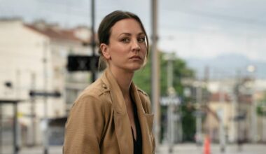 Kaley Cuoco’s 4-Part Thriller Series Surging the Charts Is the Perfect Weekend Binge for 'Flight Attendant' Fans