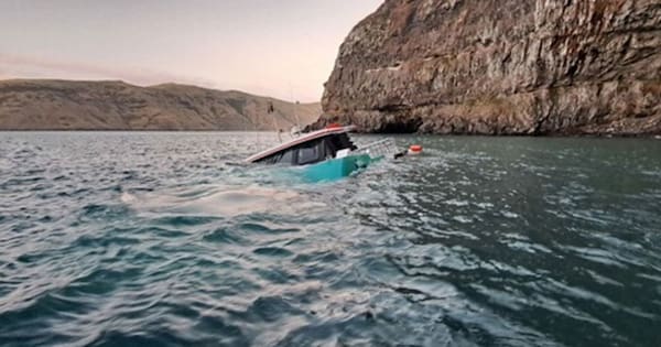 Photo shows submerged Akaroa tourist boat