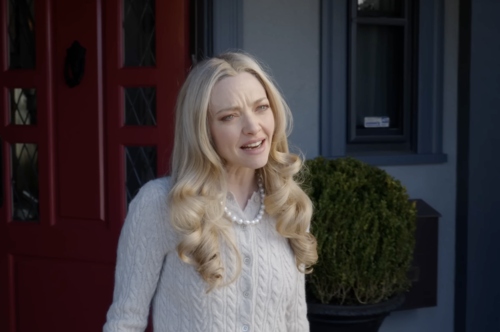 Amanda Seyfried crying in The Housemaid.