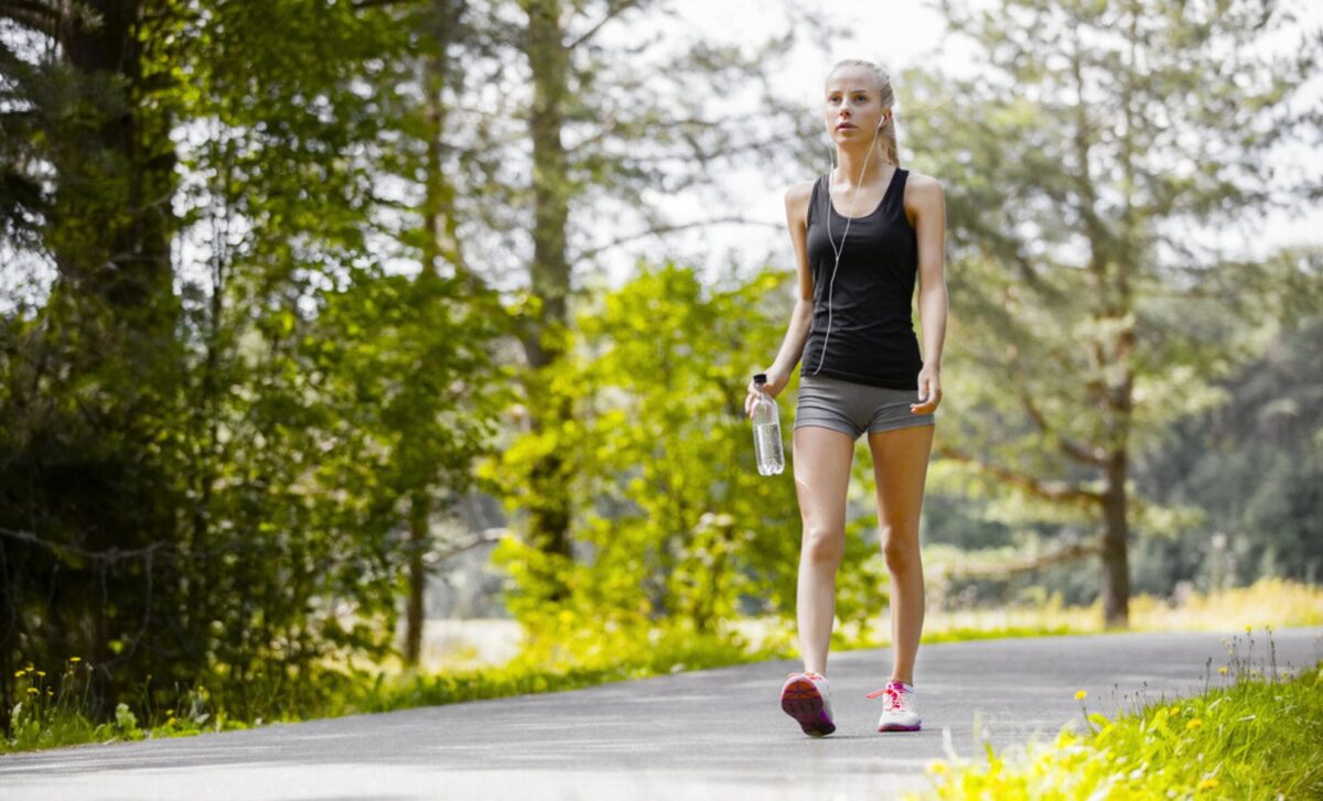 The Simple Weighted Walk That’s Quietly Taking Over Gyms