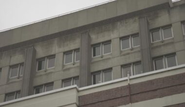 Treasury warns hospitals need investment, says Govt should borrow more