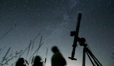 6 planets will parade across the night sky this weekend