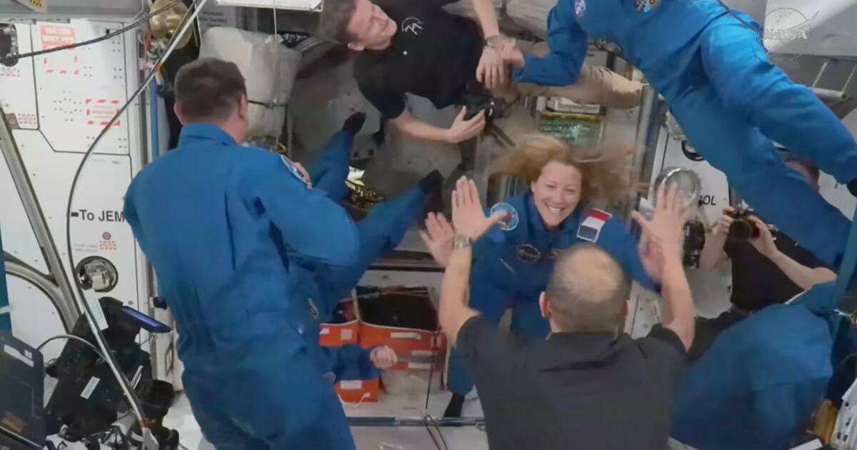 4 astronauts arrive at space station to replace evacuated crew