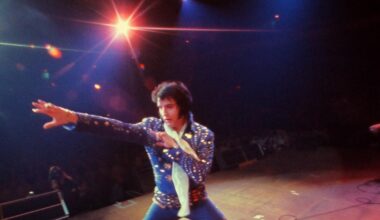 'EPiC: Elvis Presley in Concert' review: A shrine to the King's swagger