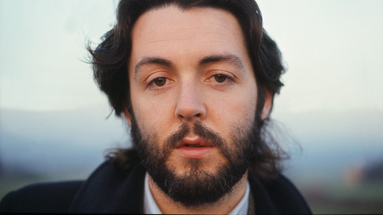 Paul McCartney - Man On The Run promo pic