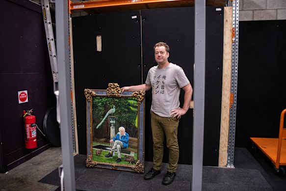 David Lesslie with his portrait of Peter Piggott.