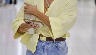 She's been sporting a head of long, luscious hair extensions while appearing on MAFS this season, but Alissa Fay, 33, embraced a more natural look as she arrived at Sydney Airport on Monday