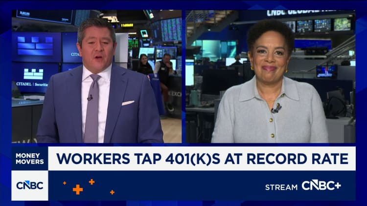 Financial stress hits 401(k)s