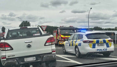 SunLive - Te Puke Highway crash causes traffic delays