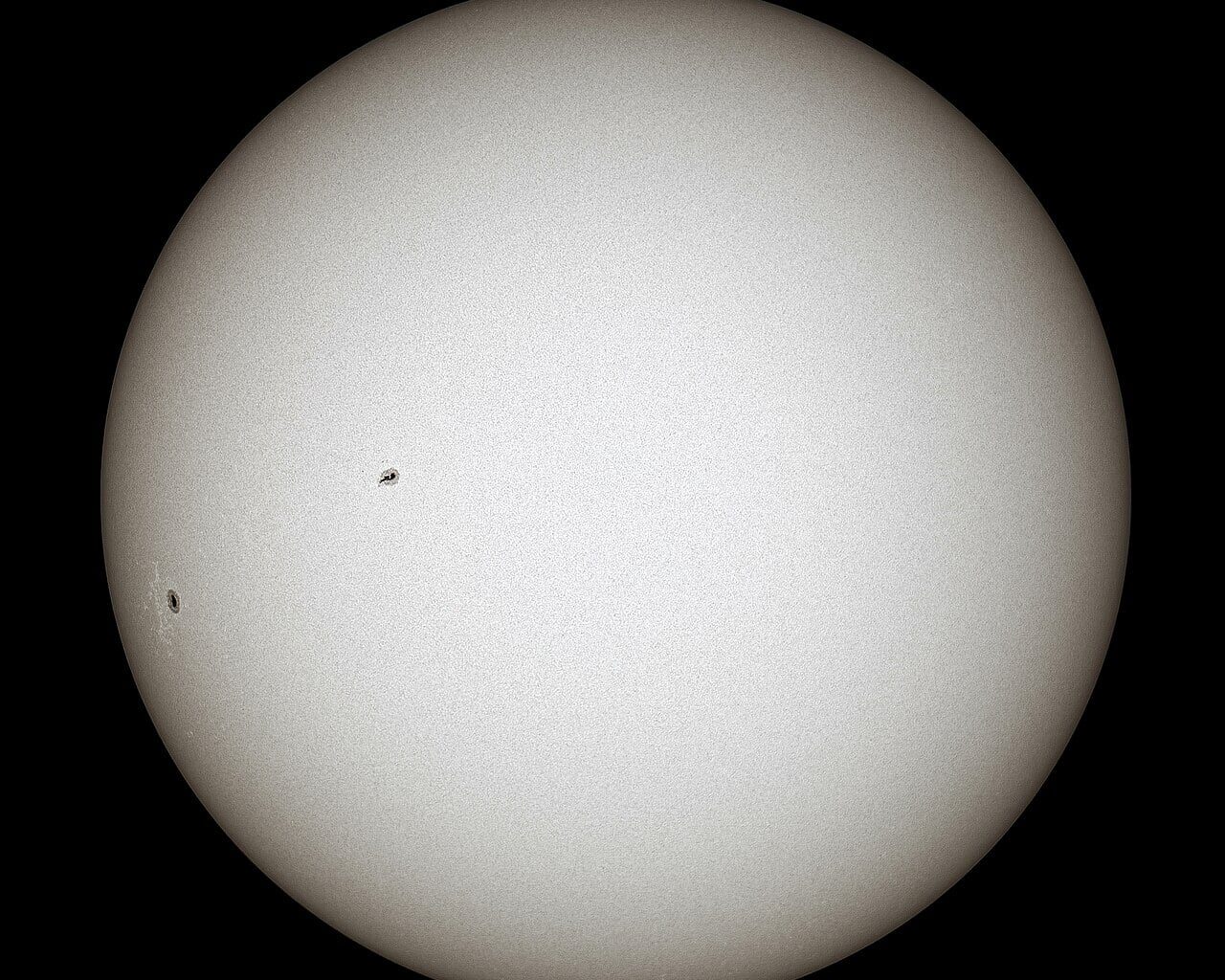 The Sun is now thought to have left its original location in the Milky Way as part of a mass migration (Credit :  Matúš Motlo)