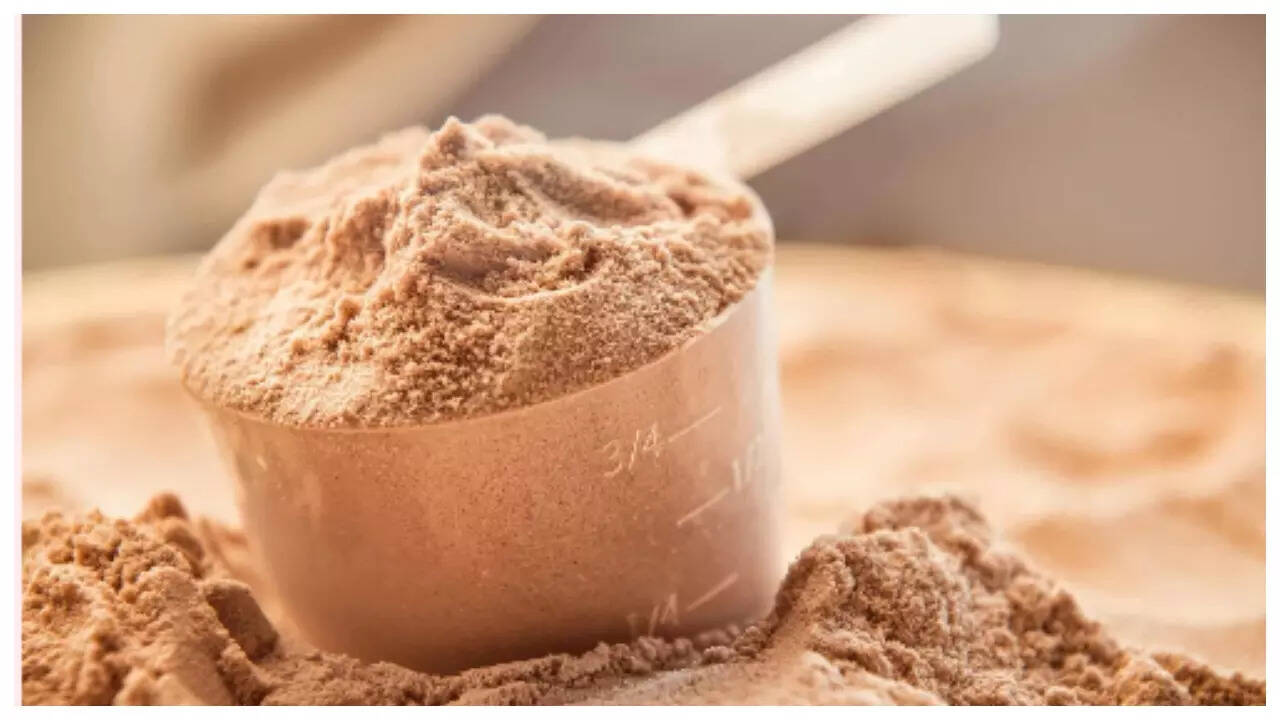 Whey protein is one of the most popular supplements for muscle growth, though it has often been labeled as unnatural It is a high-quality protein rich in essential amino acids and branched-chain amino acids (BCAAs), which are important for muscle repair and growth. After an intense workout, muscles need protein to recover and grow stronger, and whey protein provides this quickly and efficiently. You can choose an all natural one as well, as there are plenty of options in the market.