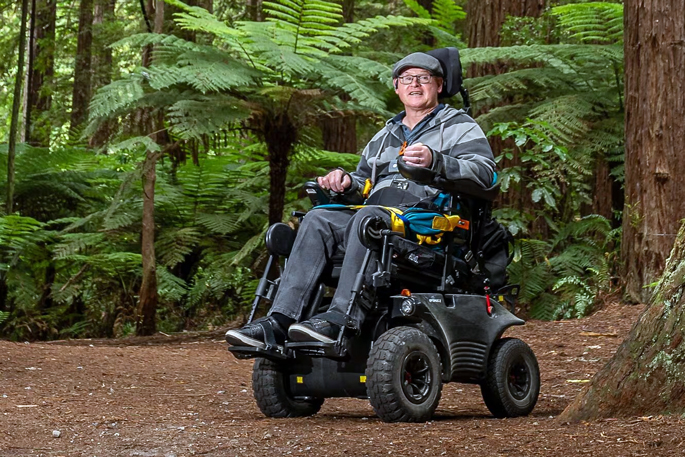 SunLive - From Redwoods crash to message of hope