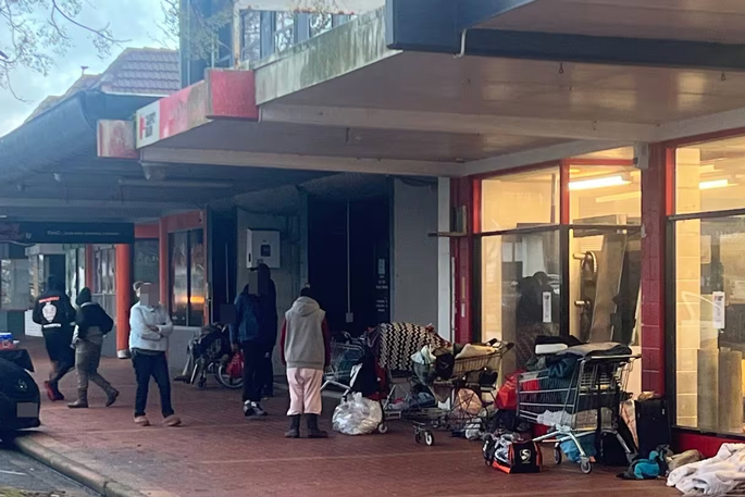 SunLive - BOP mayors back homelessness taskforce call