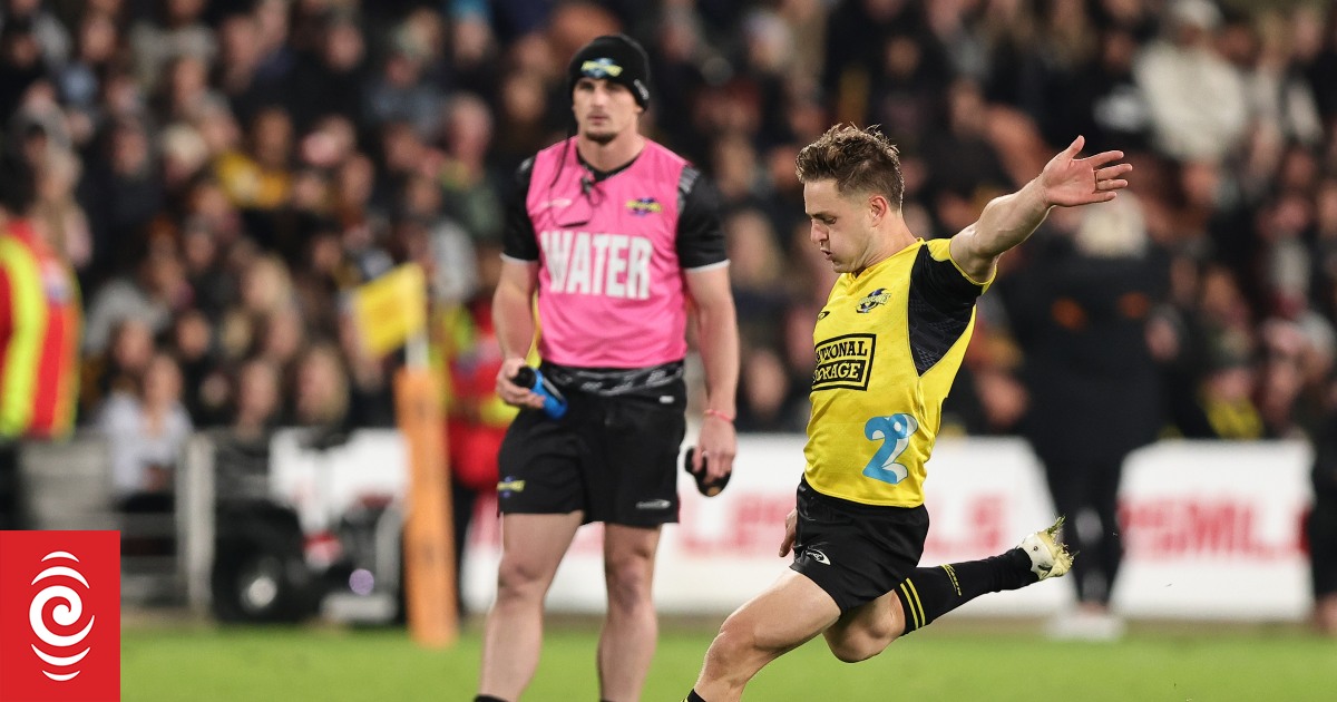 Hurricanes lose first-five for rest of Super Rugby campaign