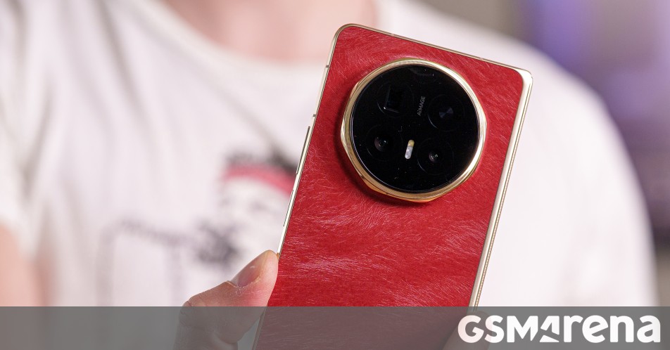 Honor Magic V6 unboxing and hands-on