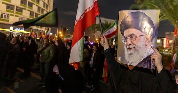 Trump talks regime change in Iran