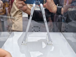 Nothing Phone (4a) in White