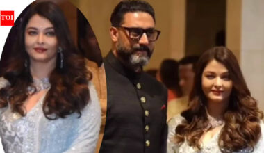 Netizens say 'perfectly co-ordinated couple' as Aishwarya Rai Bachchan stuns in a powder blue anarkali with Abhishek Bachchan | Hindi Movie News