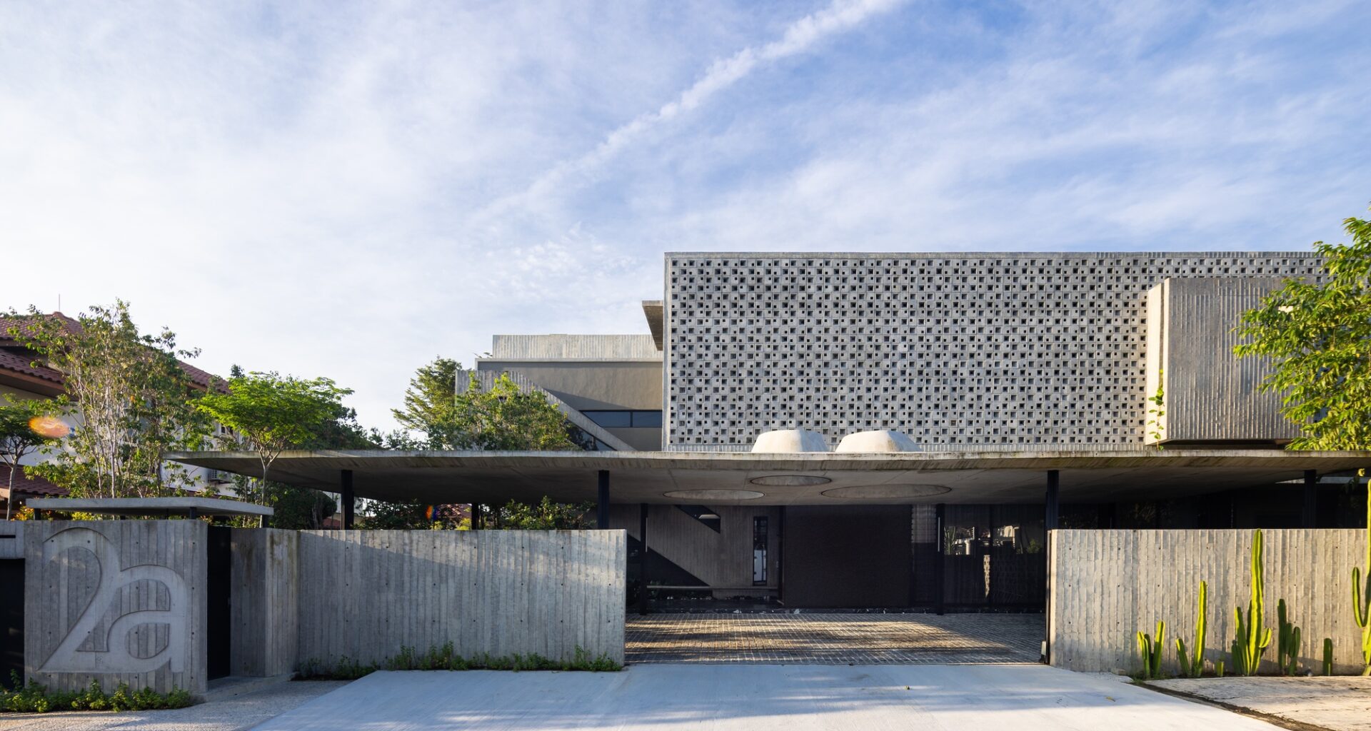 Tropical Shift House / O2 Design Atelier + Choo Poo Liang Architect