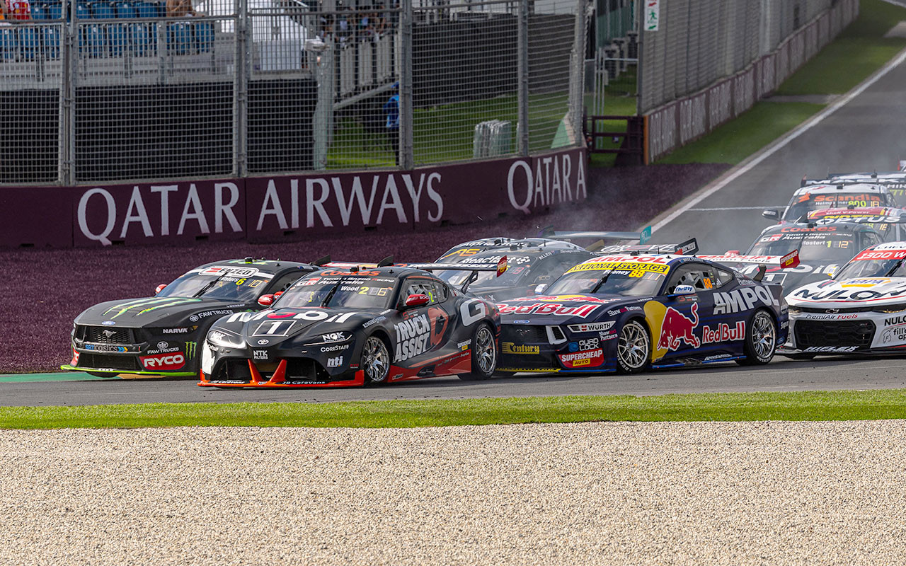 Supercars stars call out ‘stupid’ driving at Melbourne SuperSprint