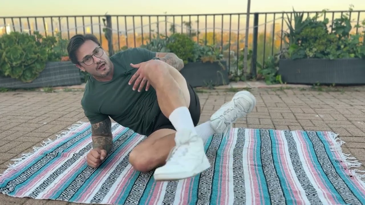 How to do proper Side Plank Hip Raise/Dip - YouTube