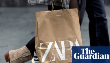 Billionaire Zara founder Amancio Ortega to receive €3.23bn dividend | Retail industry