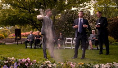 Bryan Cranston Bares All for Nude Scene in Trailer for “Malcolm in the Middle” Revival