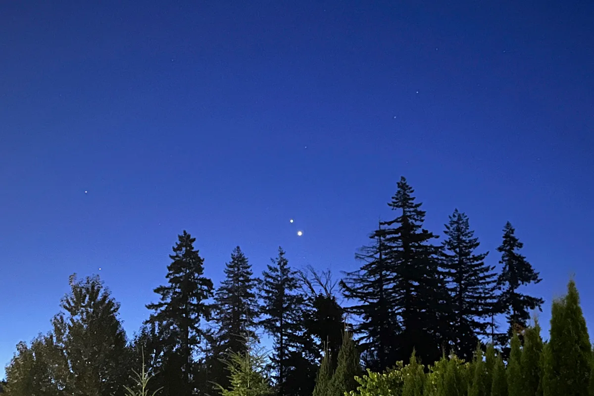 Kiran Parghi photographed the Venus-Jupiter conjunction of 12 August 2025 at 04:48 local time from Coquitlam, BC, Canada