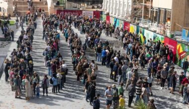 Thousands queue as Wellington Library reopens after seven years