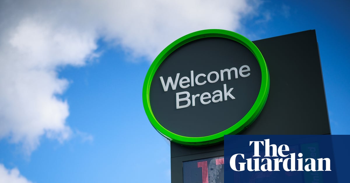 ‘Daylight robbery’: M1 drivers boggle at the rising price of fuel | Petrol prices