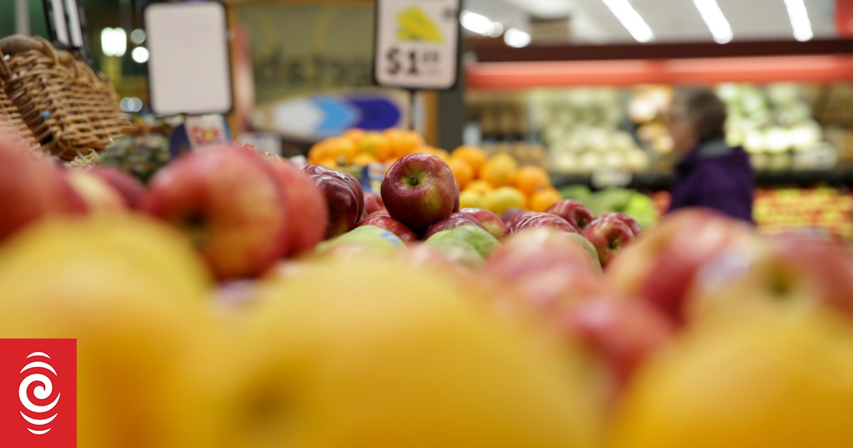 Shoppers struggle with rising costs of meat and veges