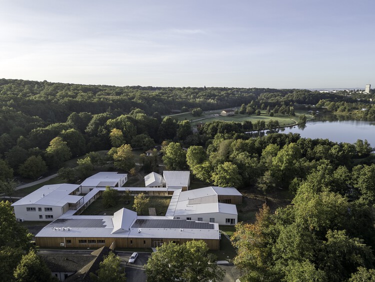 Leisure Center of Uzurat / atelier quatre + R2K Architectes - Image 2 of 44