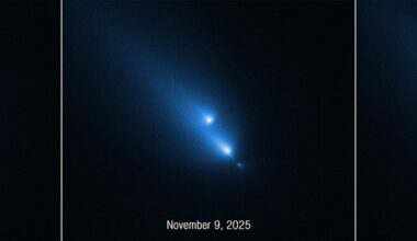 NASA’s Hubble Unexpectedly Catches Comet Breaking Up