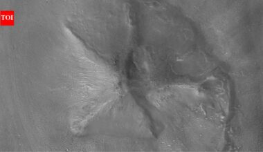 Why a ‘three-sided pyramid’ on Mars is going viral; know what experts say |