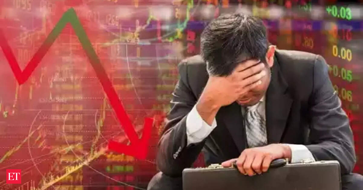 US stock crashes big today across Dow S&P Nasdaq: US stock crashes big today: Why S&P 500, Nasdaq have suddenly fallen - Dow down 400 points while S&P and Nasdaq slip 0.5%