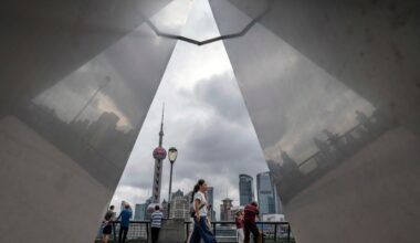 China’s Record Deflation Finds Dangerous Cure in Oil Shock