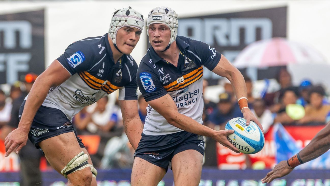 'Very commanding': Joe Schmidt assesses Wallabies' fly-half options