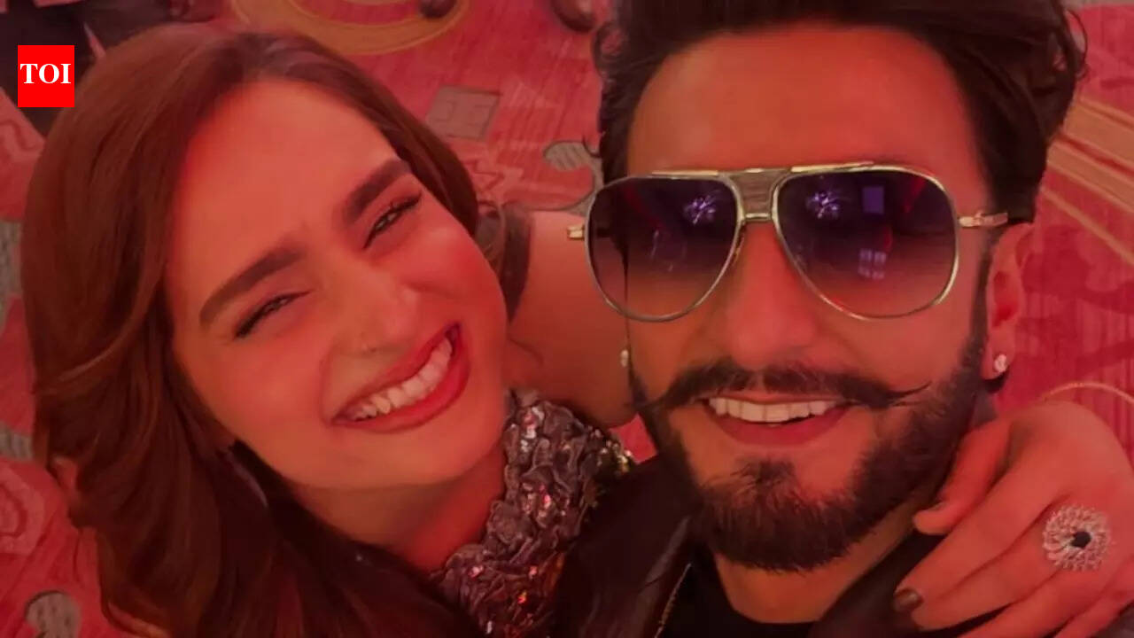 Ayesha Khan says Ranveer Singh deserves the world in a note post 'Dhurandhar 2' release, says every conversation with Aditya Dhar will stay with her | Hindi Movie News