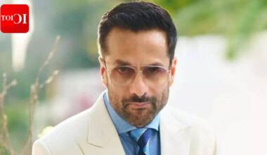 Fardeen Khan: ‘Yeh meri biwi nahi hai’: Fardeen Khan gently corrects paparazzi for mistaking sister Laila Khan as his wife | Hindi Movie News