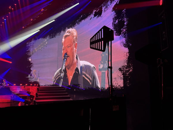 From Las Vegas’ Biggest Stages, Zac Brown Band and Blake Shelton Signal the Future of Wireless Audio