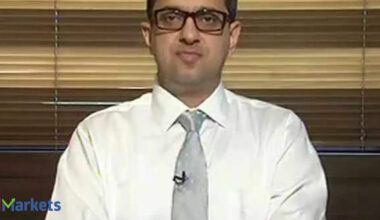 Indian markets at crossroads: Neeraj Dewan on sectors worth watching while the world waits for a deal