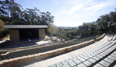 Grateful Dead fans flock to a venue 325 miles from SF to pay respects