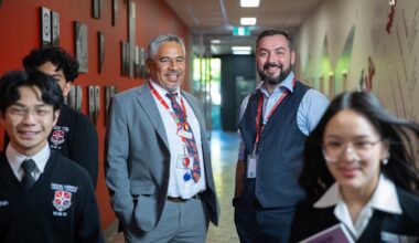 Stricter rules expand to smartwatches and headphones in all schools from 2027