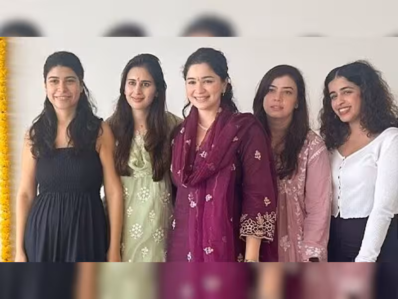 3. Saaniya Studied At Prestigious Schools In Mumbai