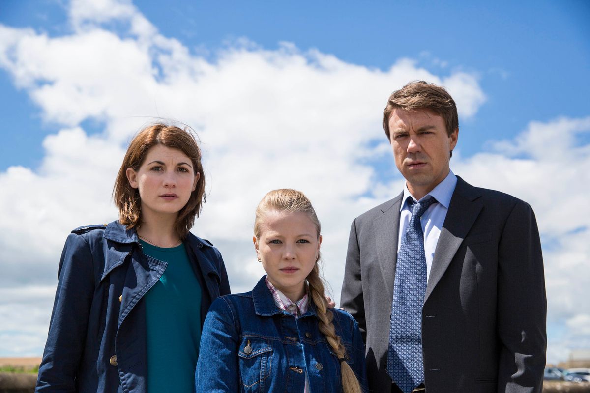 PICTURED : JODIE WHITTAKER as Beth Latimer, CHARLOTTE BEAUMONT as Chloe Latimer and ANDREW BUCHAN as Mark Latimer.